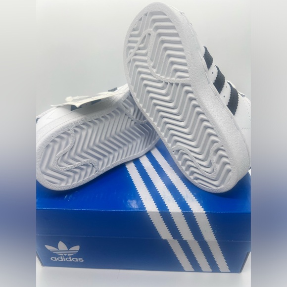 Adidas Superstar Originals - Picture 2 of 4